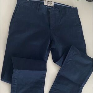 Penguin Navy Blue Flat Front Skinny Chinos! (Size 29x32 men’s)